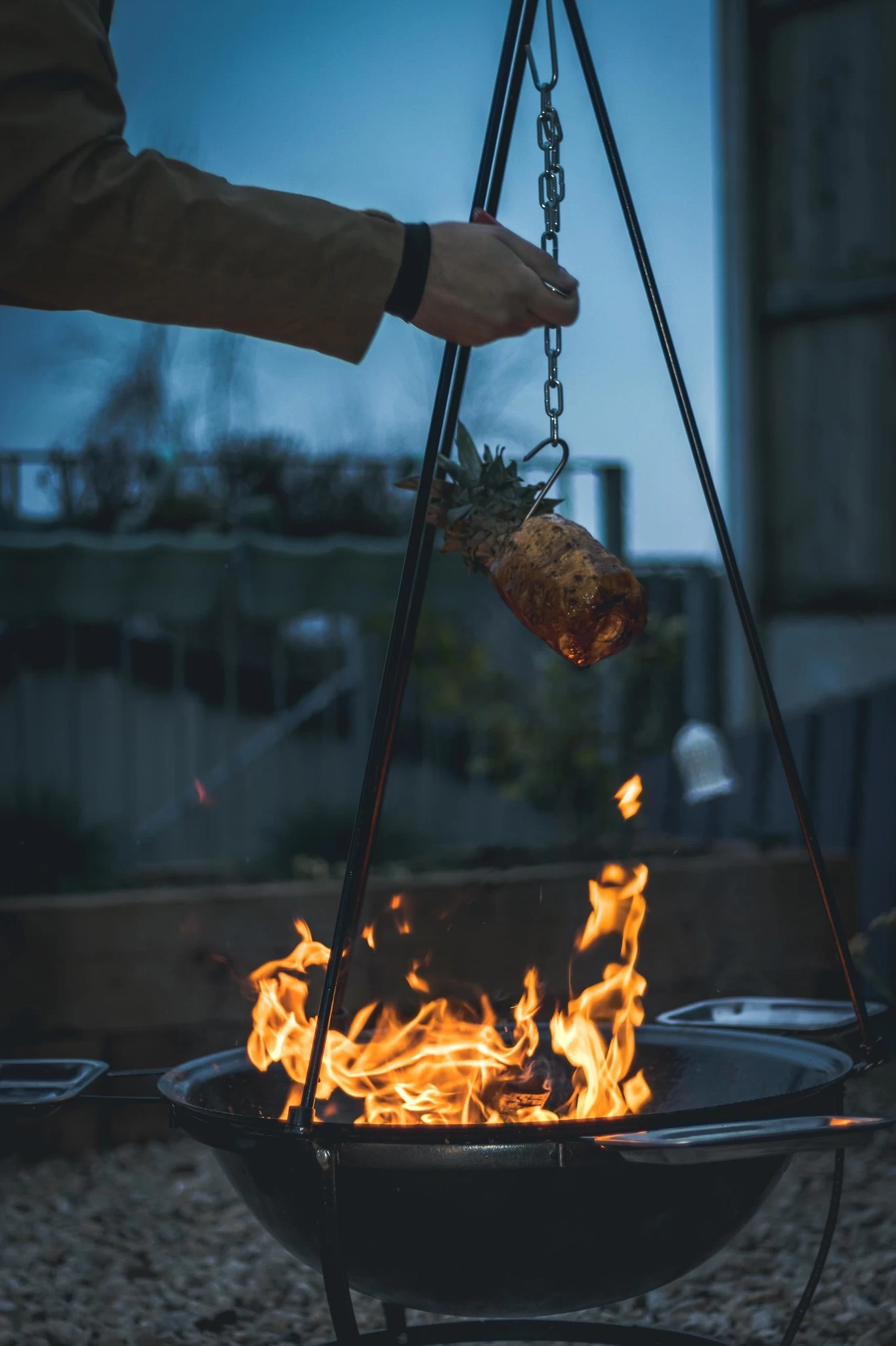 Windmill Dreibein "Tripod" Mit Kette – Bild 3